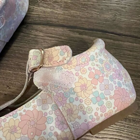 Girlhood by Little Stocking Co. Floral T Bar Mary Jane Shoes Girl size 13 - Picture 4 of 5